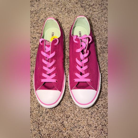 Converse All Star Pink Low Top Sneakers 🩷Size 5 Youth 🩷 7 Women - Picture 2 of 10